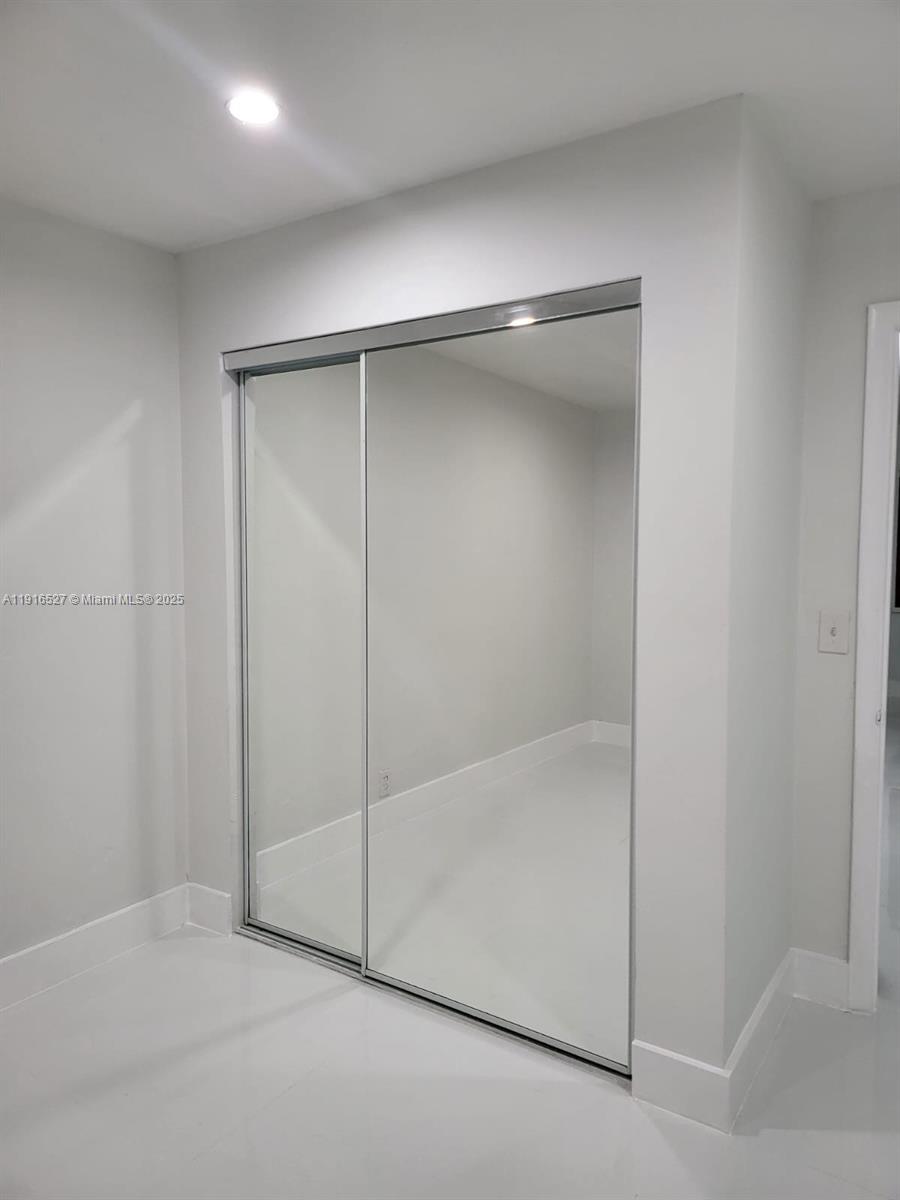 HEMINGWAY VILLA CONDO - Residential