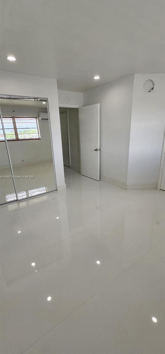 HEMINGWAY VILLA CONDO - Residential