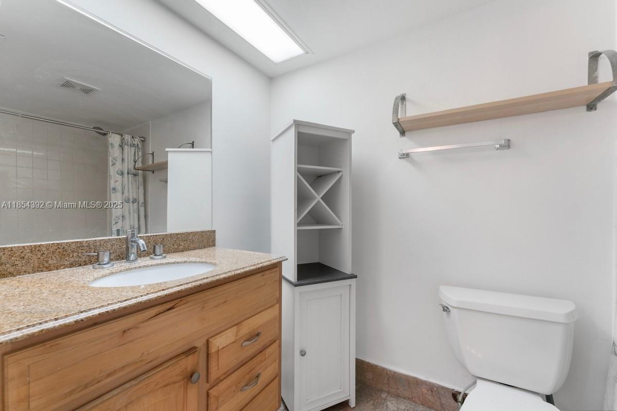 LAKE FOREST CONDO - Residential