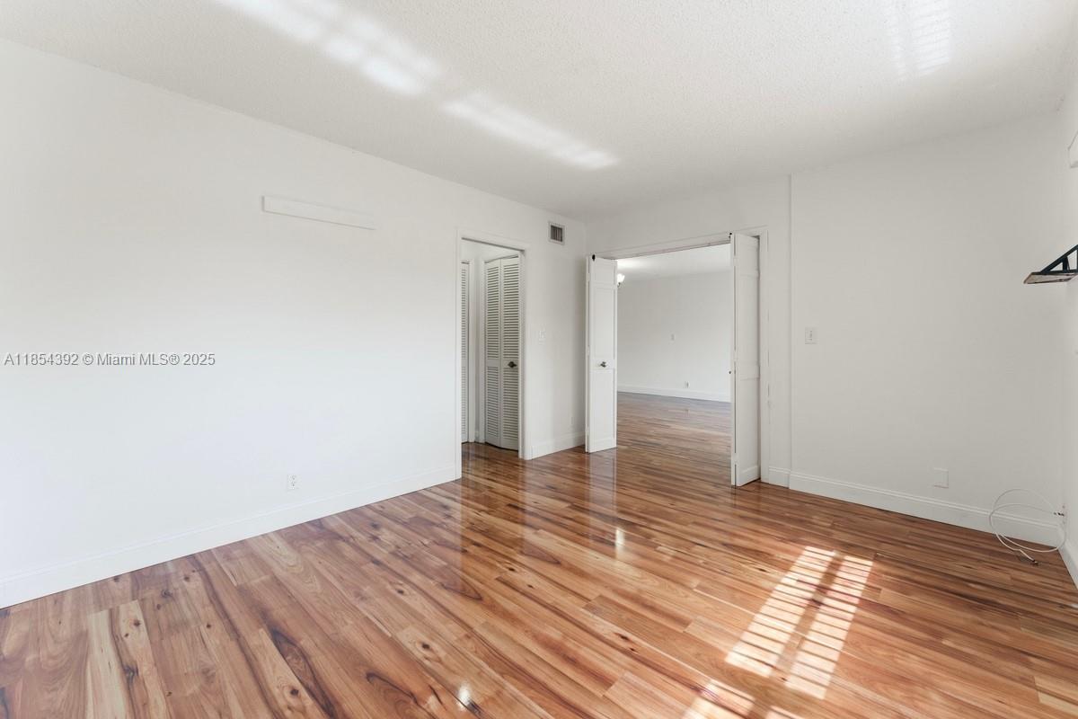 LAKE FOREST CONDO - Residential