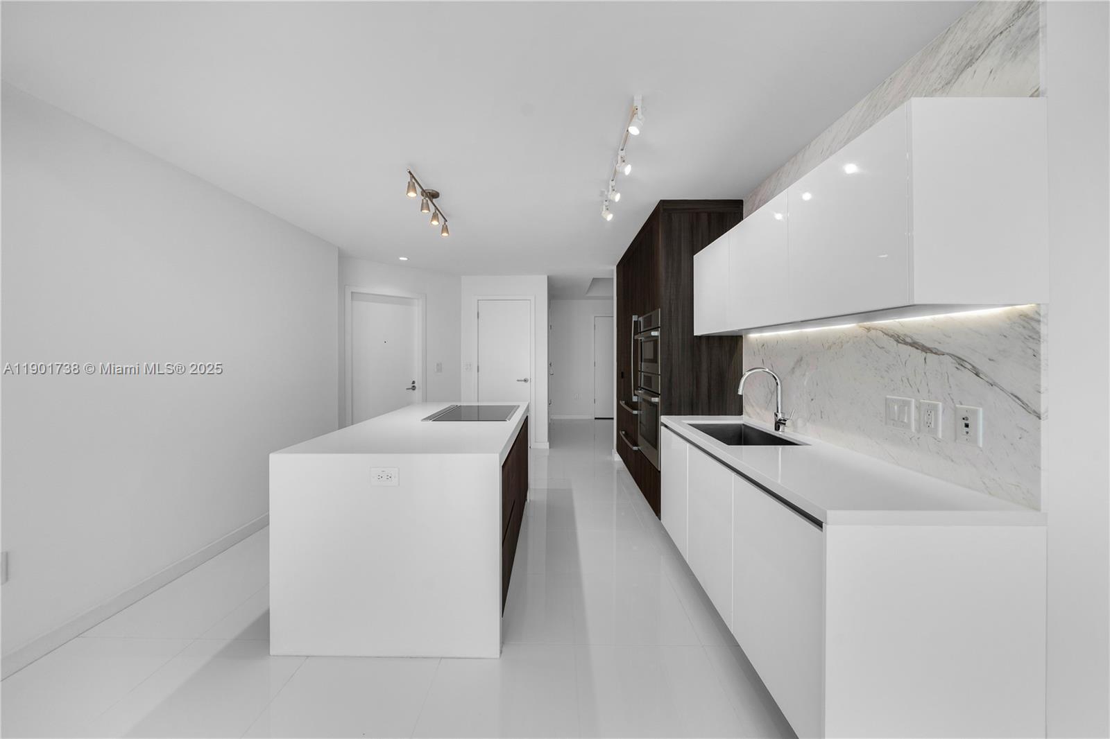 PARAMOUNT MIAMI WORLDCENT - Residential