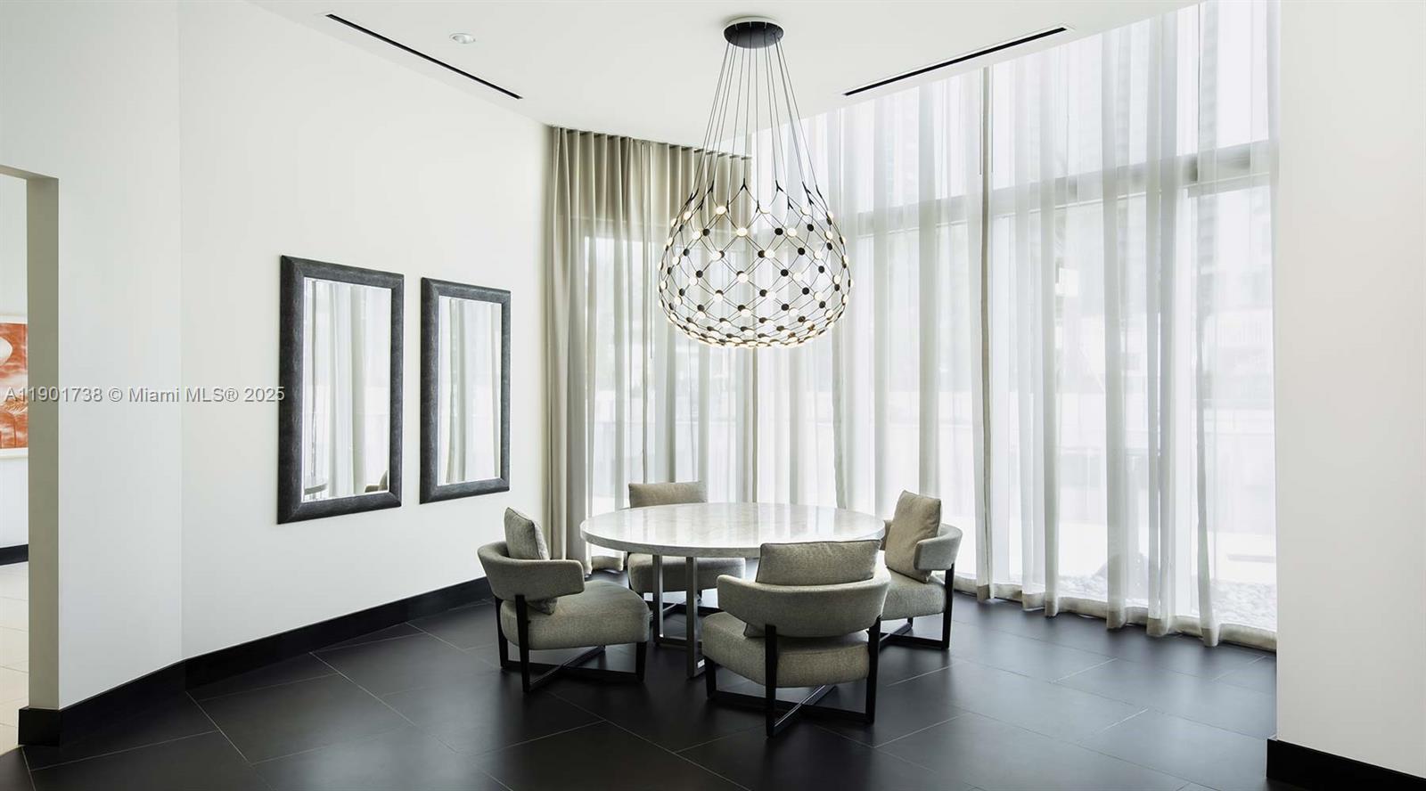 PARAMOUNT MIAMI WORLDCENT - Residential