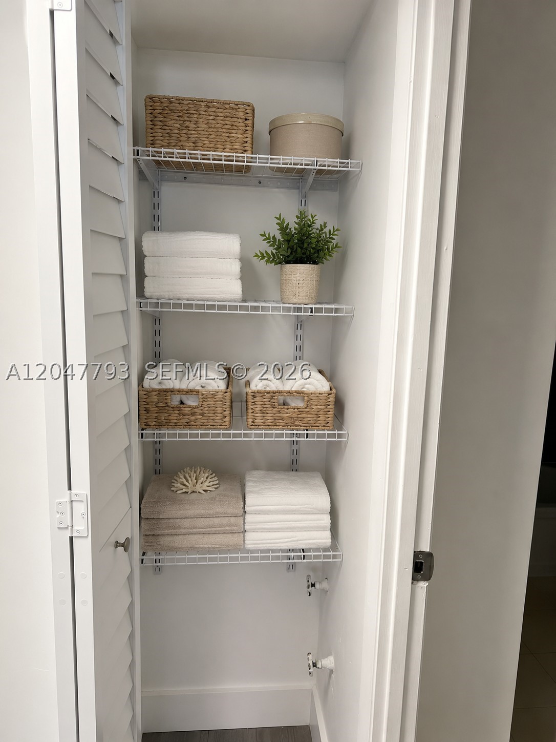 ADMIRALS PORT CONDO WEST - Residential