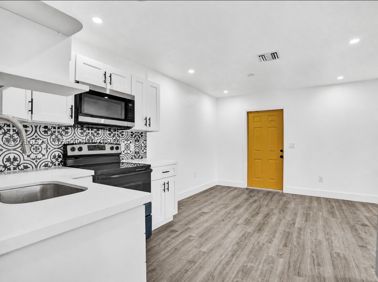 CARVER RANCHES - Residential Income