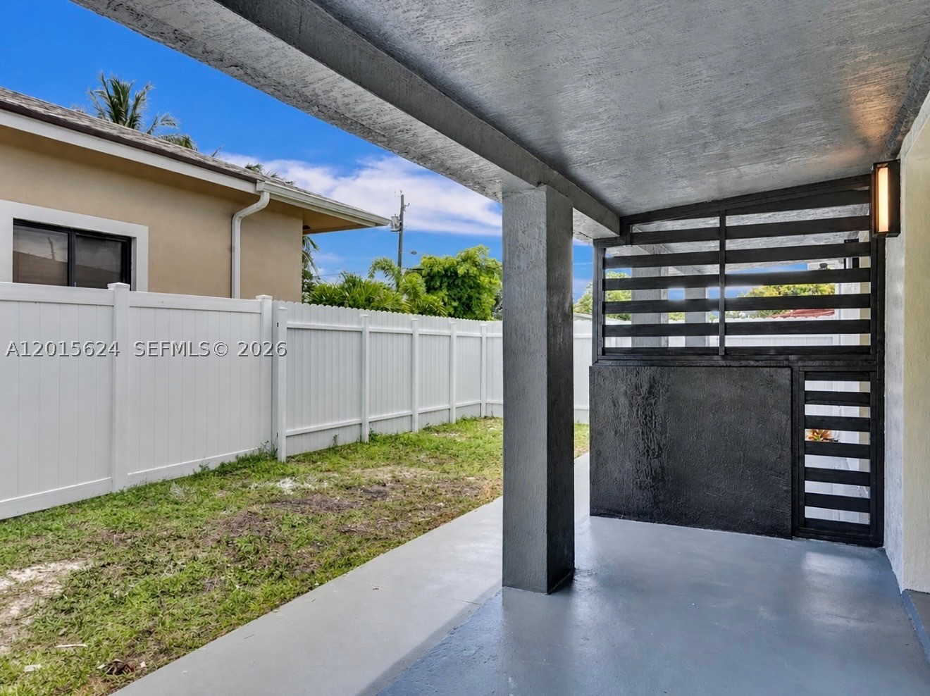 CARVER RANCHES - Residential Income