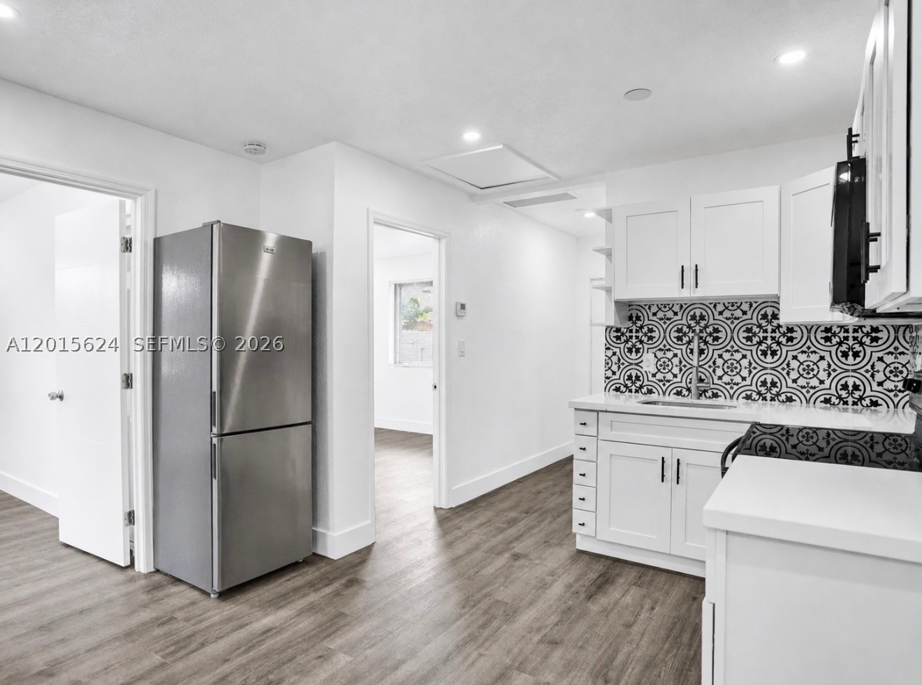 CARVER RANCHES - Residential Income