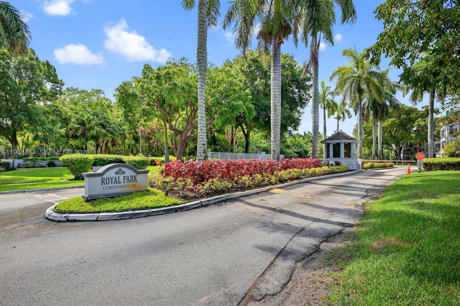 ROYAL PARK CONDO - Residential