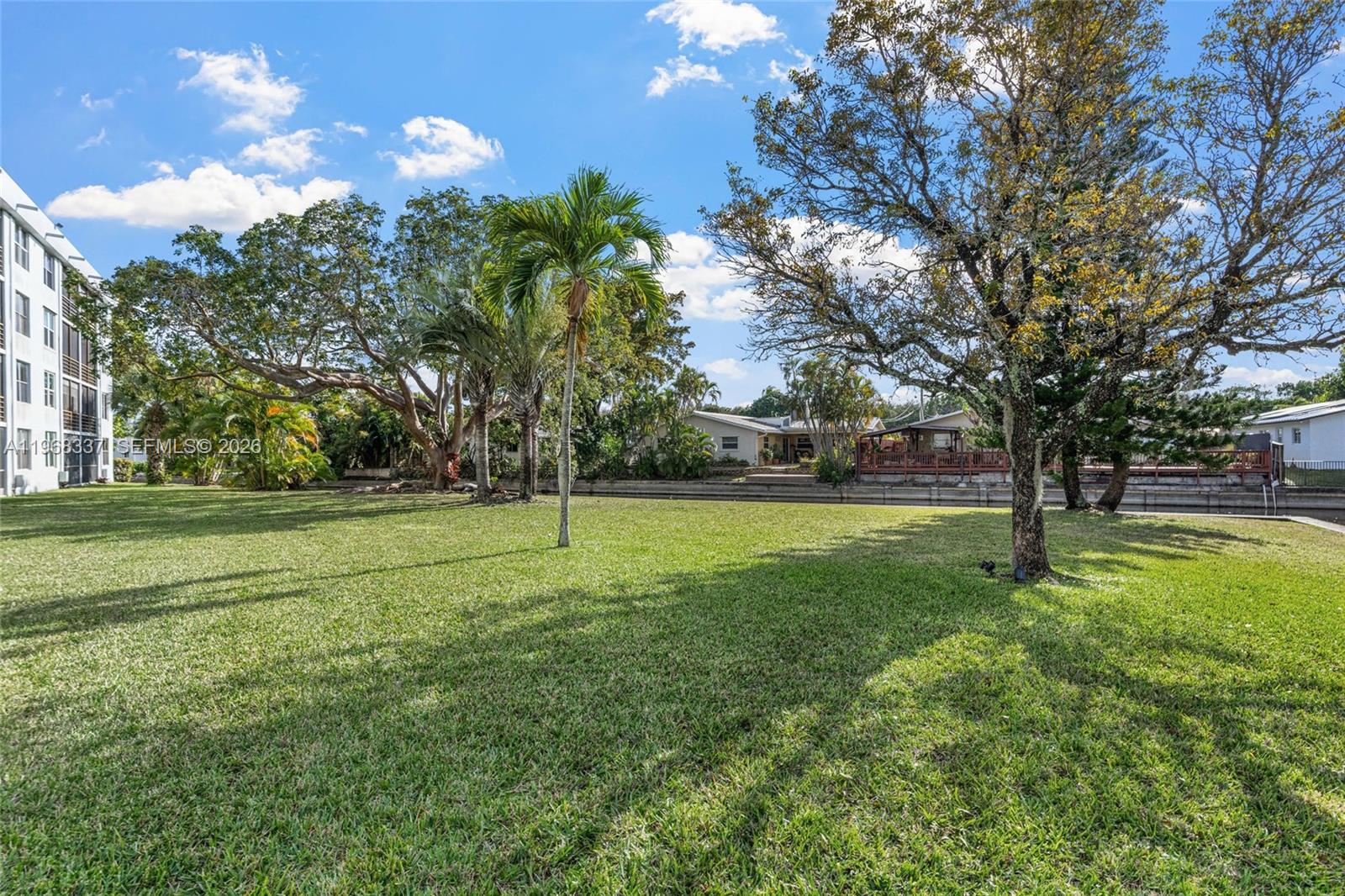 ROYAL PARK CONDO - Residential