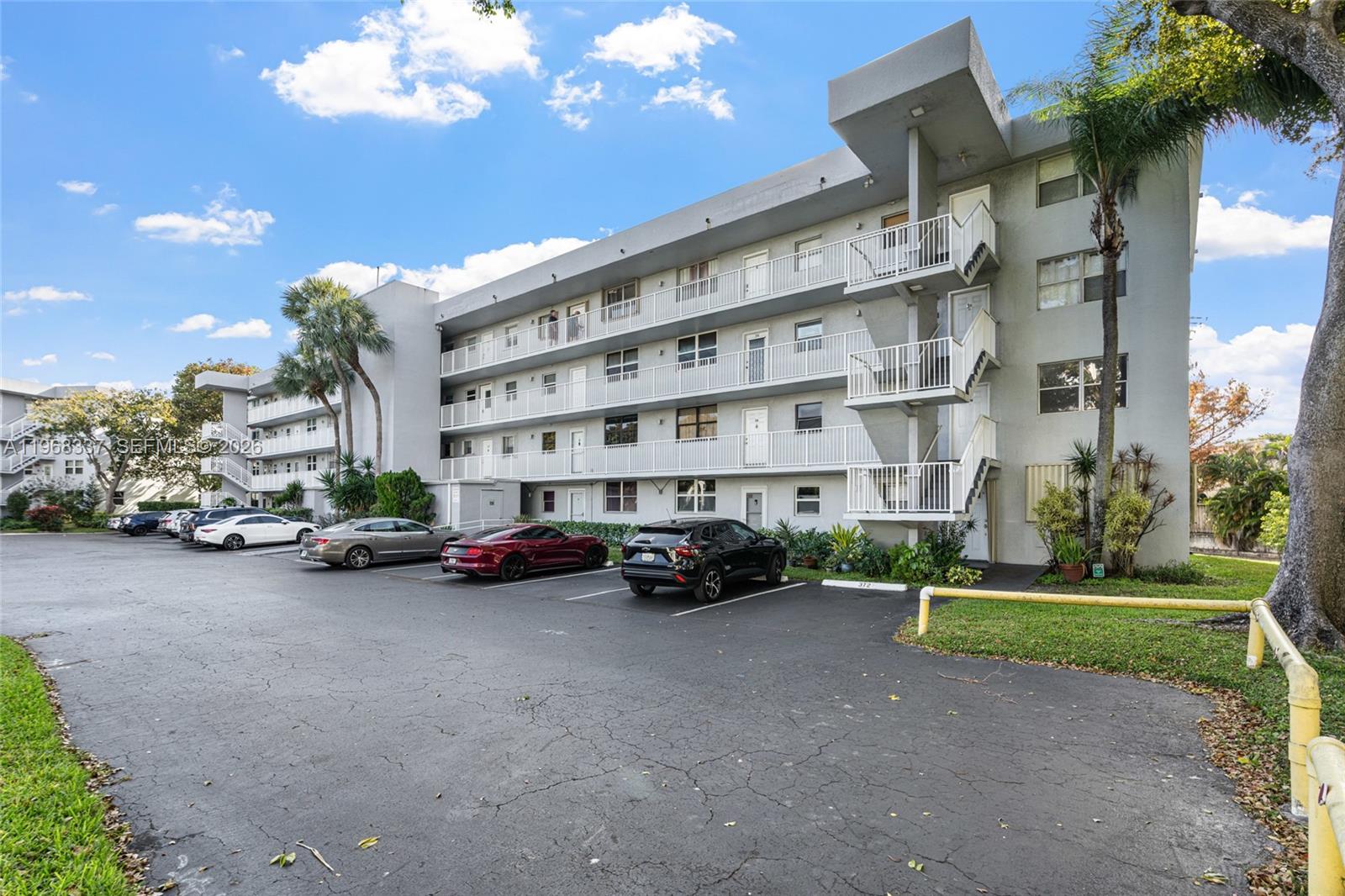 ROYAL PARK CONDO - Residential