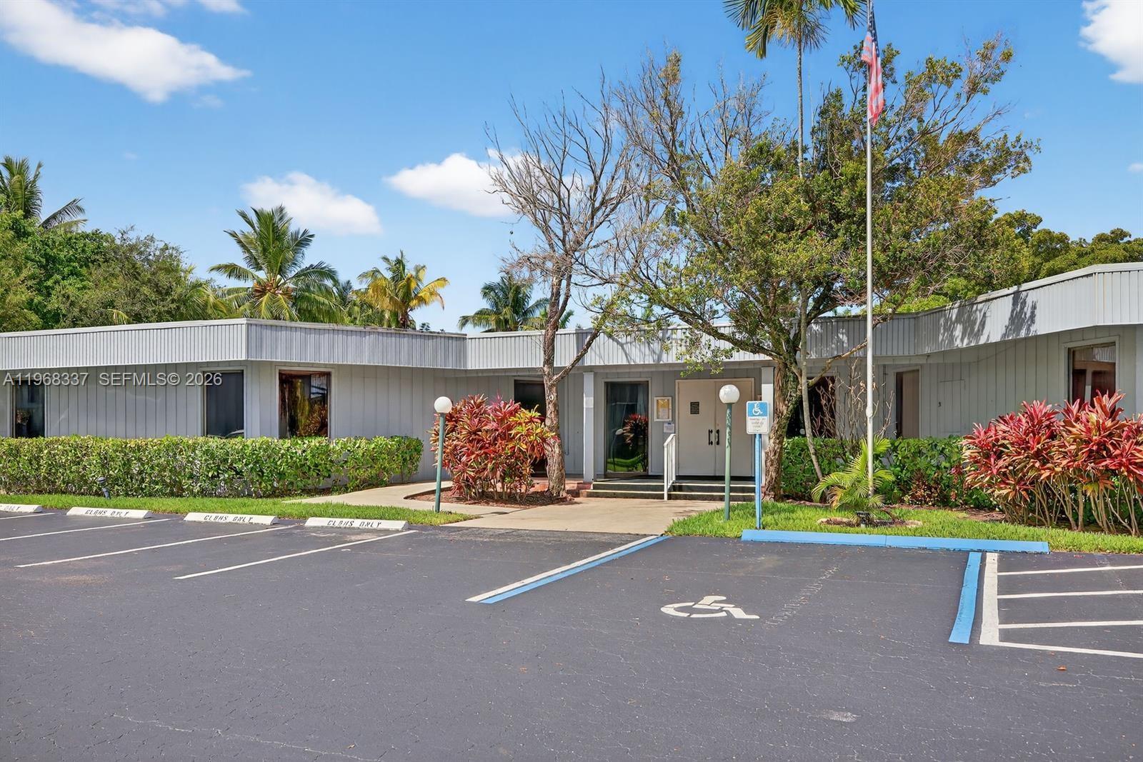 ROYAL PARK CONDO - Residential