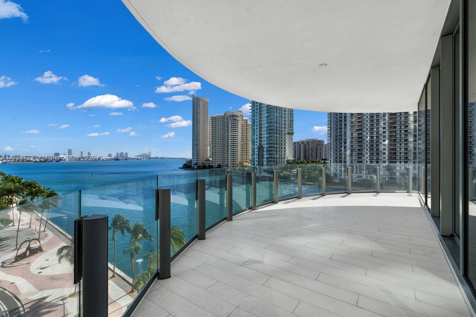 ASTON MARTIN CONDO - Residential