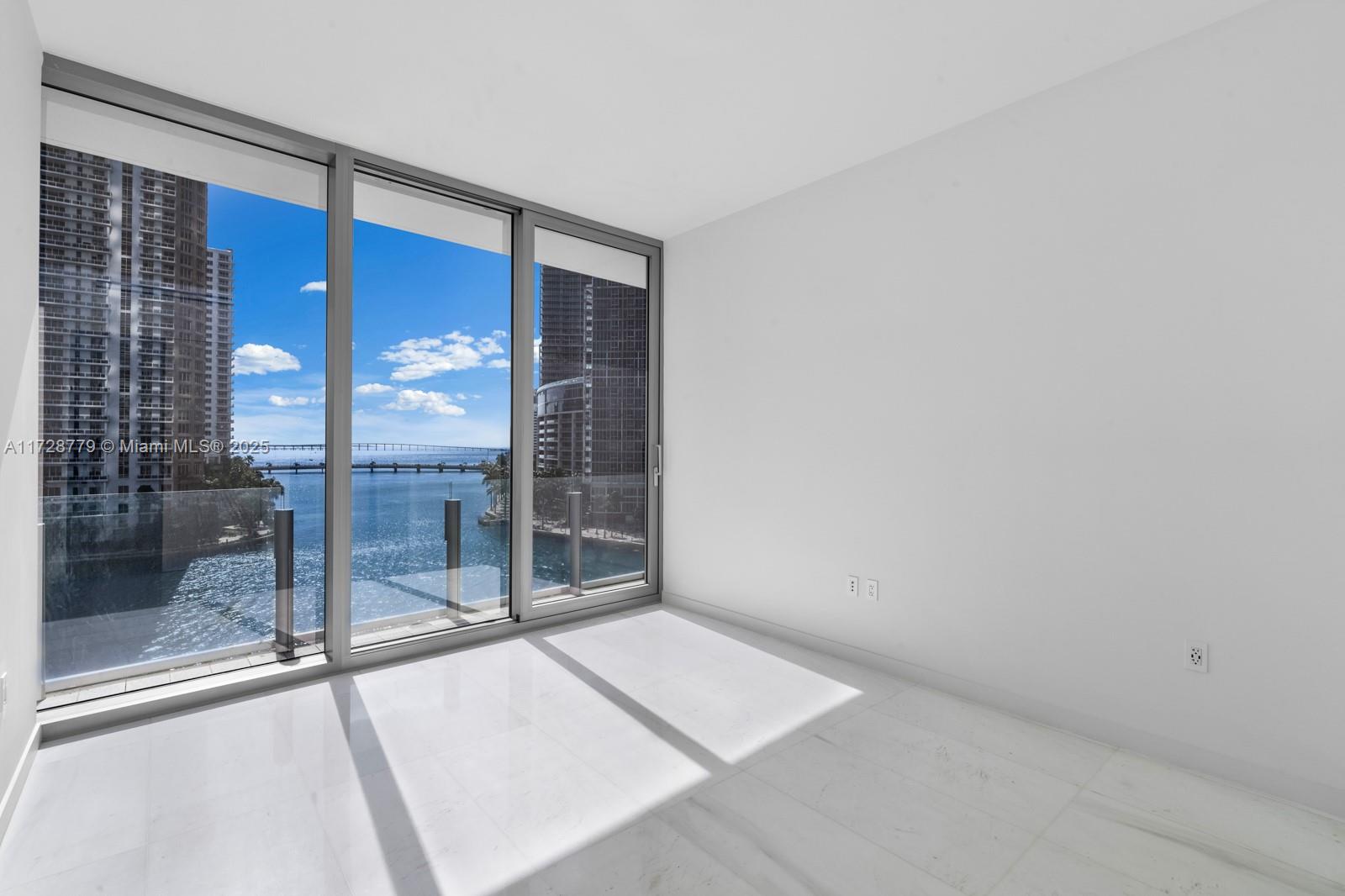 ASTON MARTIN CONDO - Residential