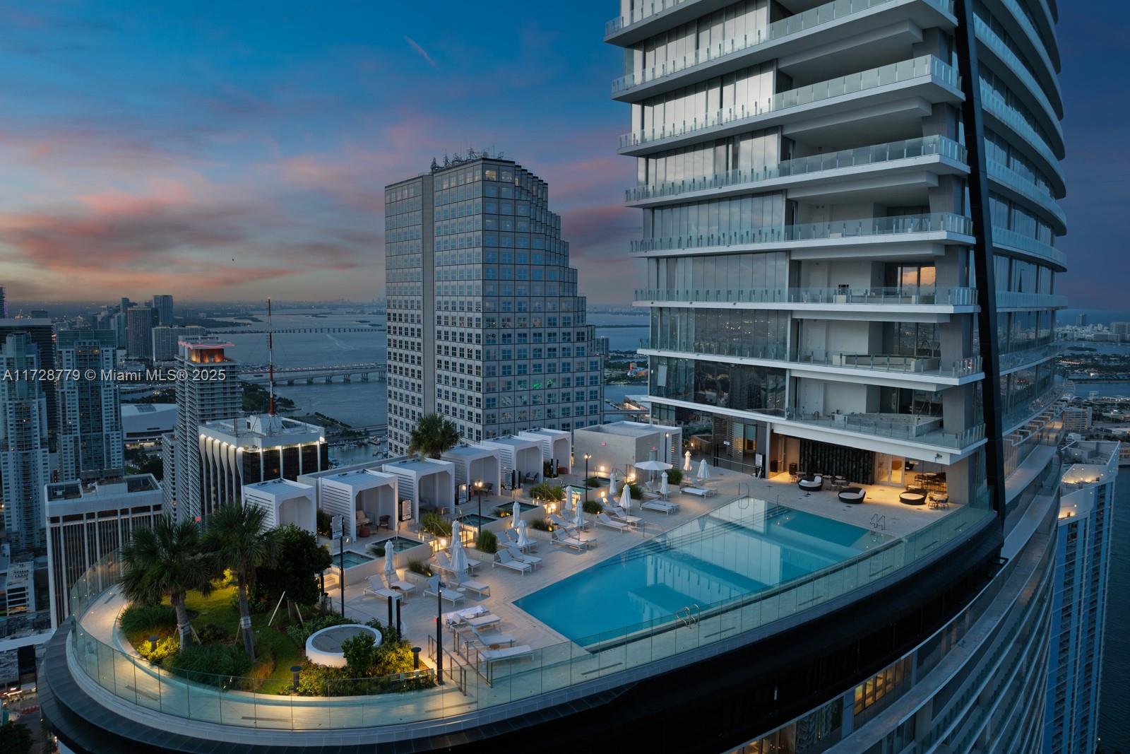 ASTON MARTIN CONDO - Residential