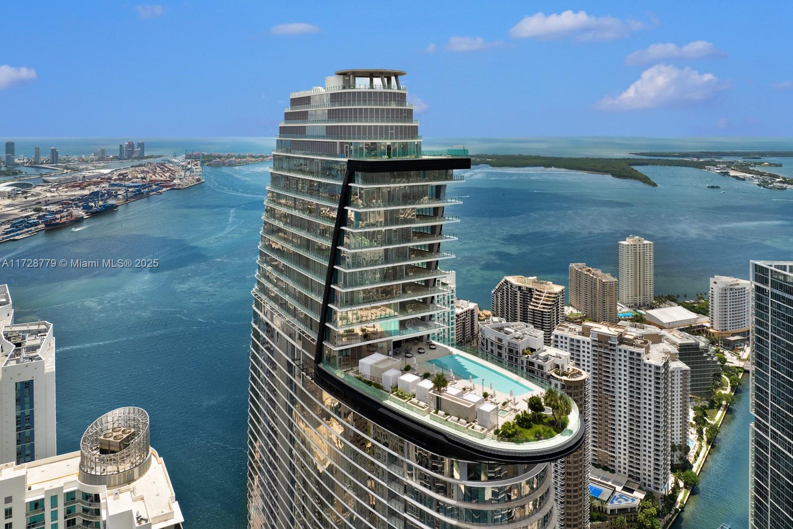 ASTON MARTIN CONDO - Residential