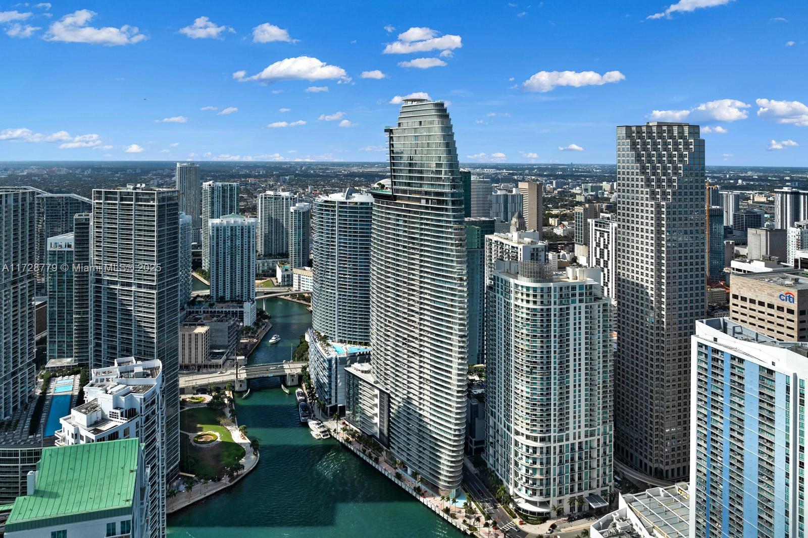 ASTON MARTIN CONDO - Residential