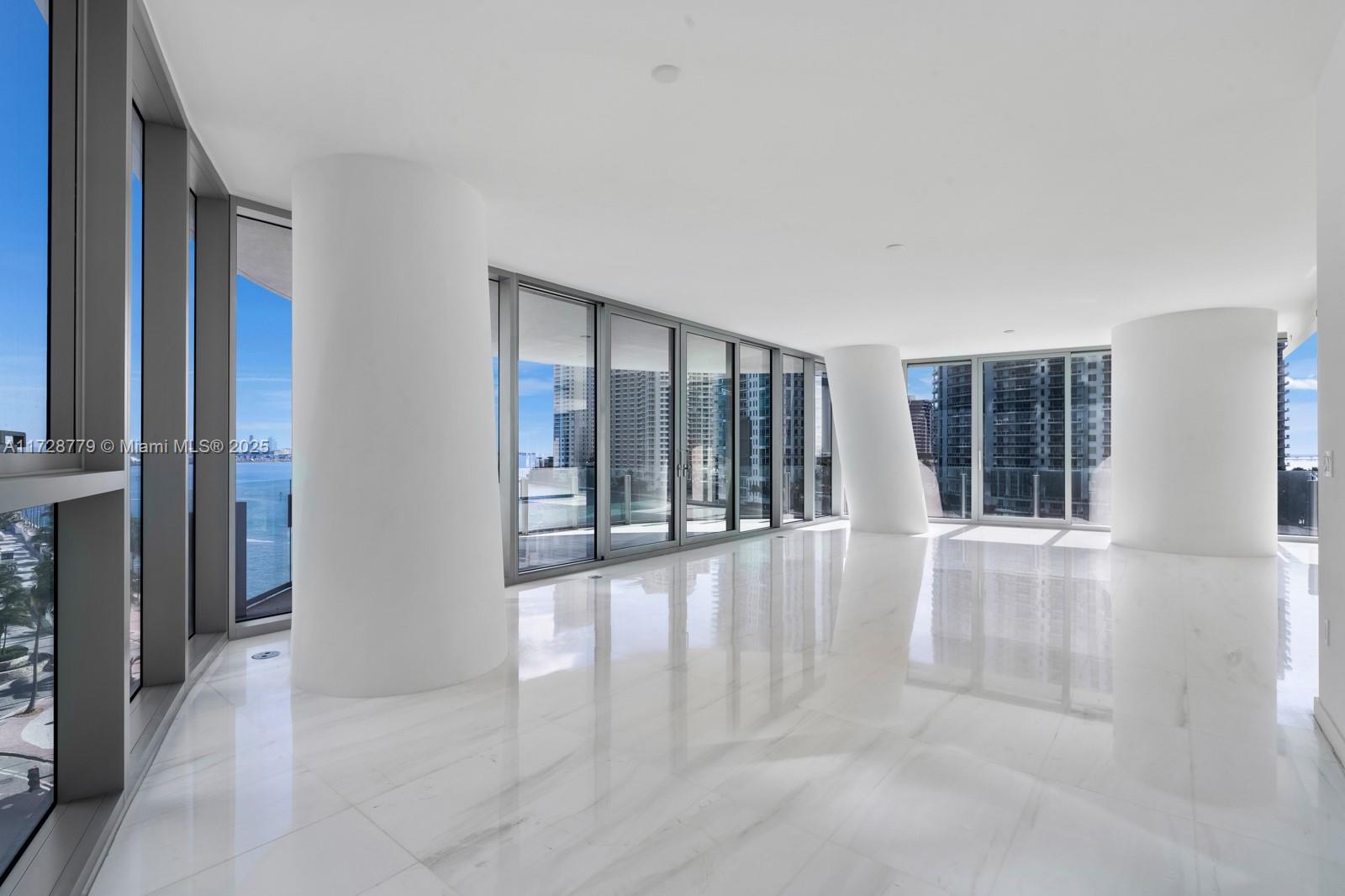 ASTON MARTIN CONDO - Residential