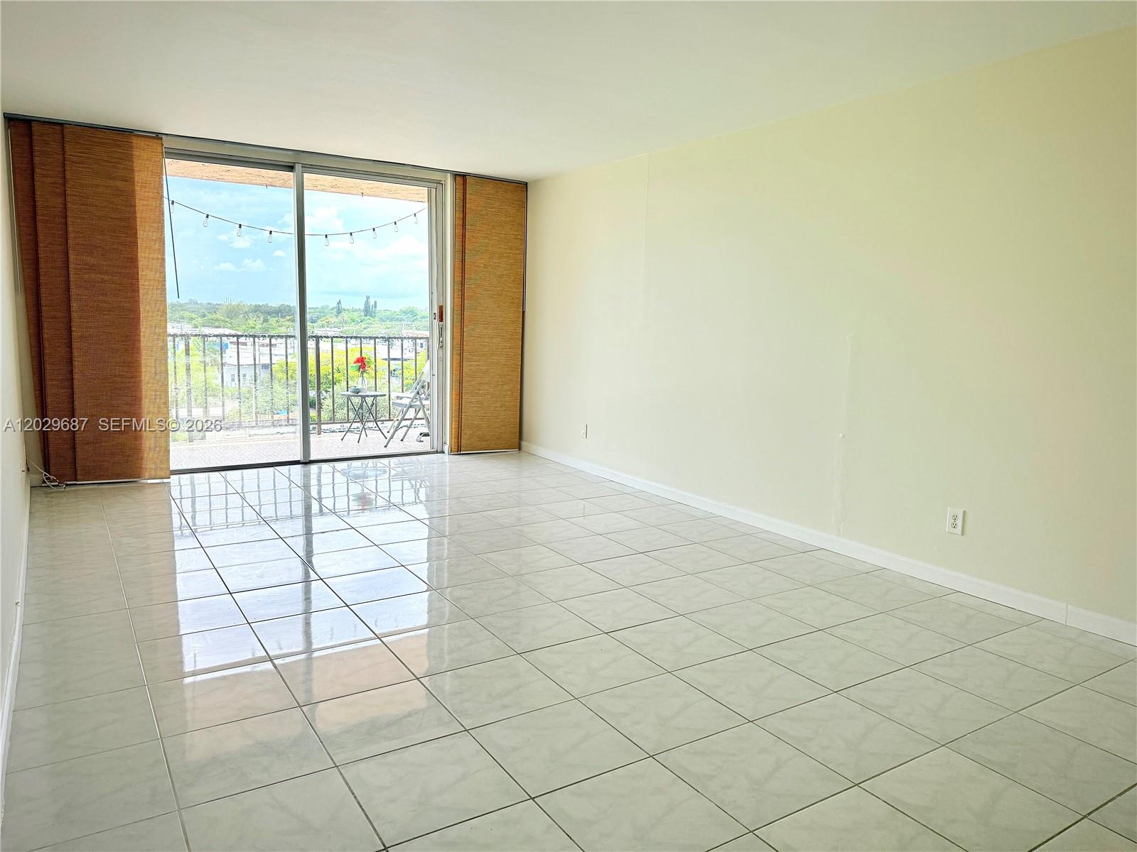 THREE HORIZONS SOUTH COND - Residential Lease