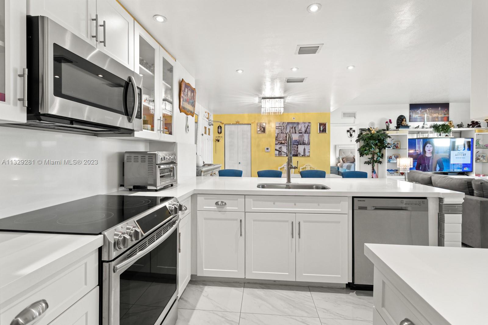 LEJEUNE PLAZA CONDO - Residential
