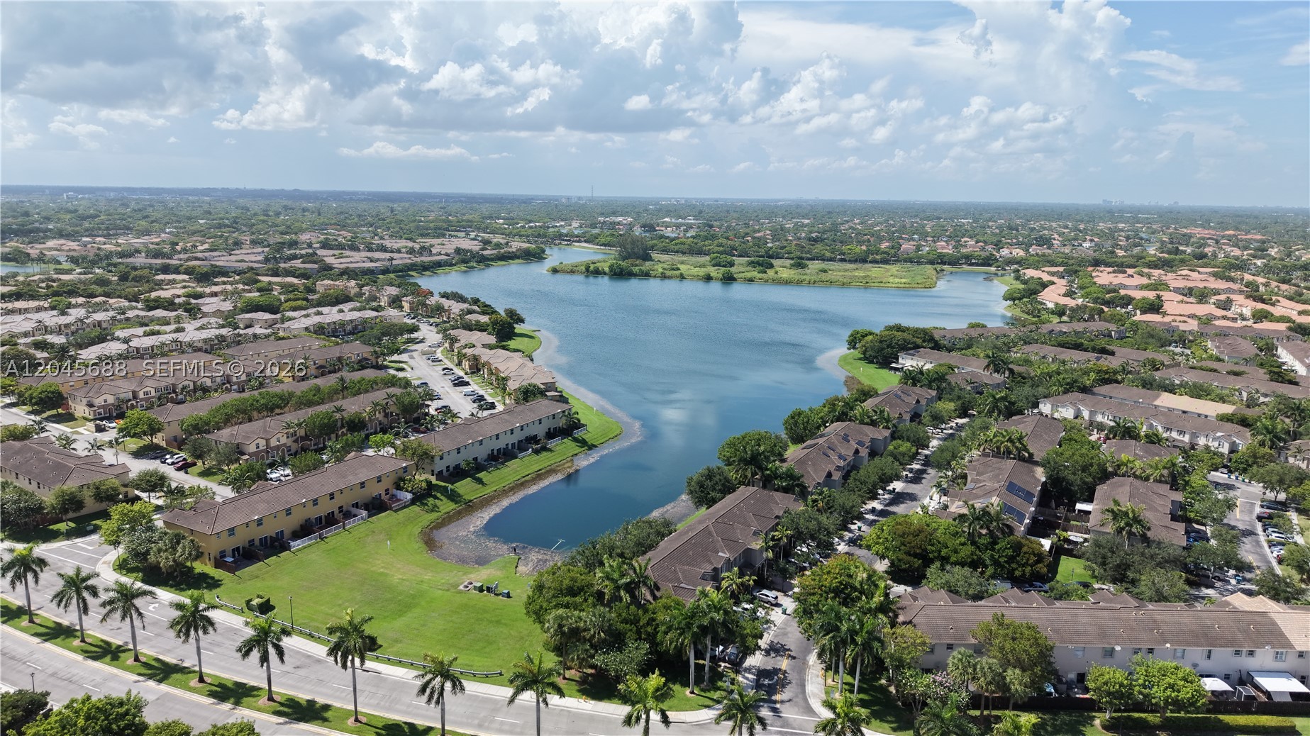 TRELLIS AT BAYSHORE - Residential