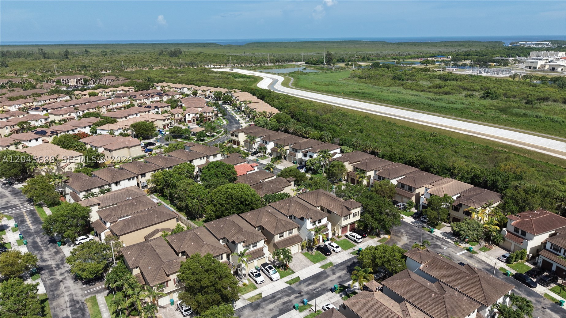TRELLIS AT BAYSHORE - Residential