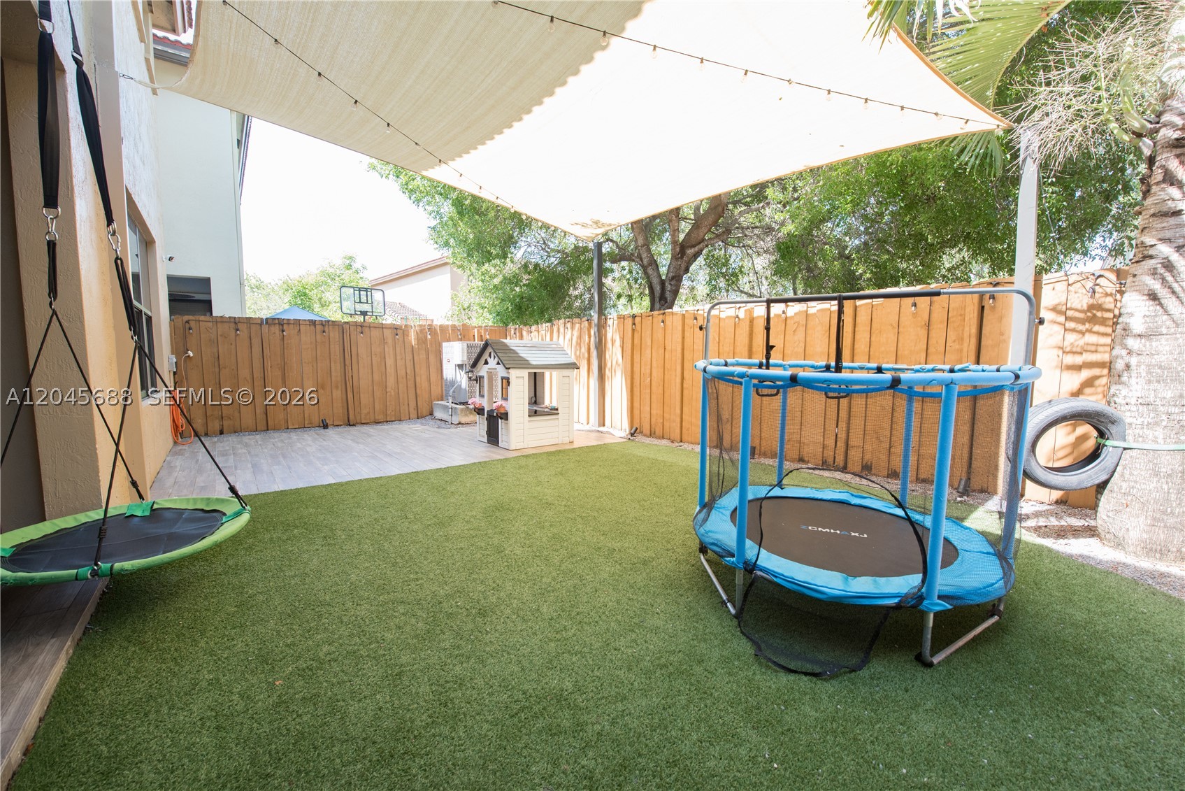TRELLIS AT BAYSHORE - Residential