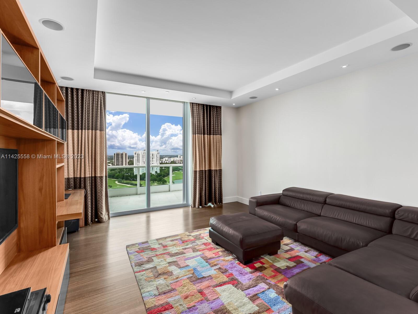 TOWERS OF PORTO VITA-NORT - Residential