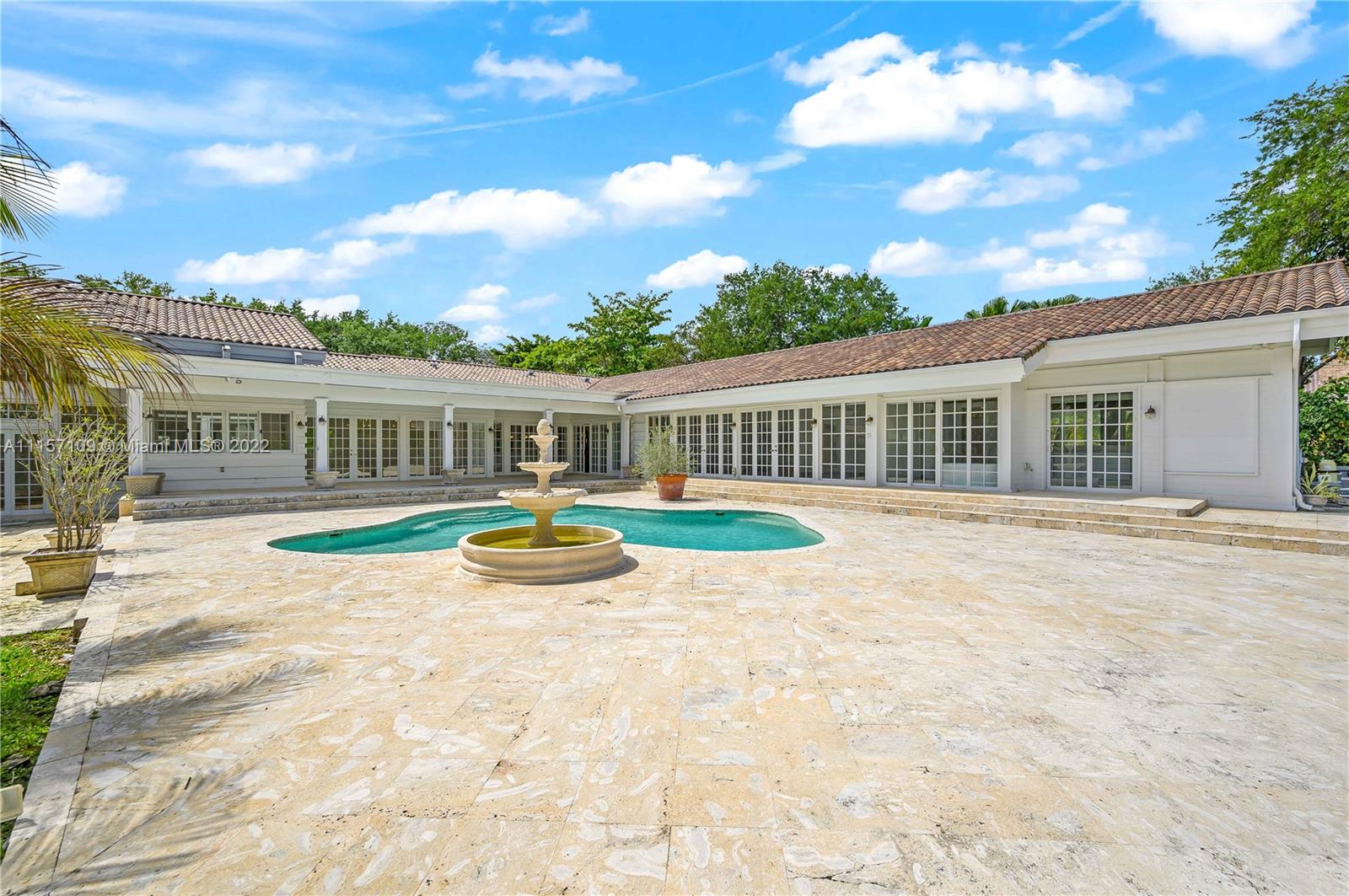SANSTROM ESTATES - Residential