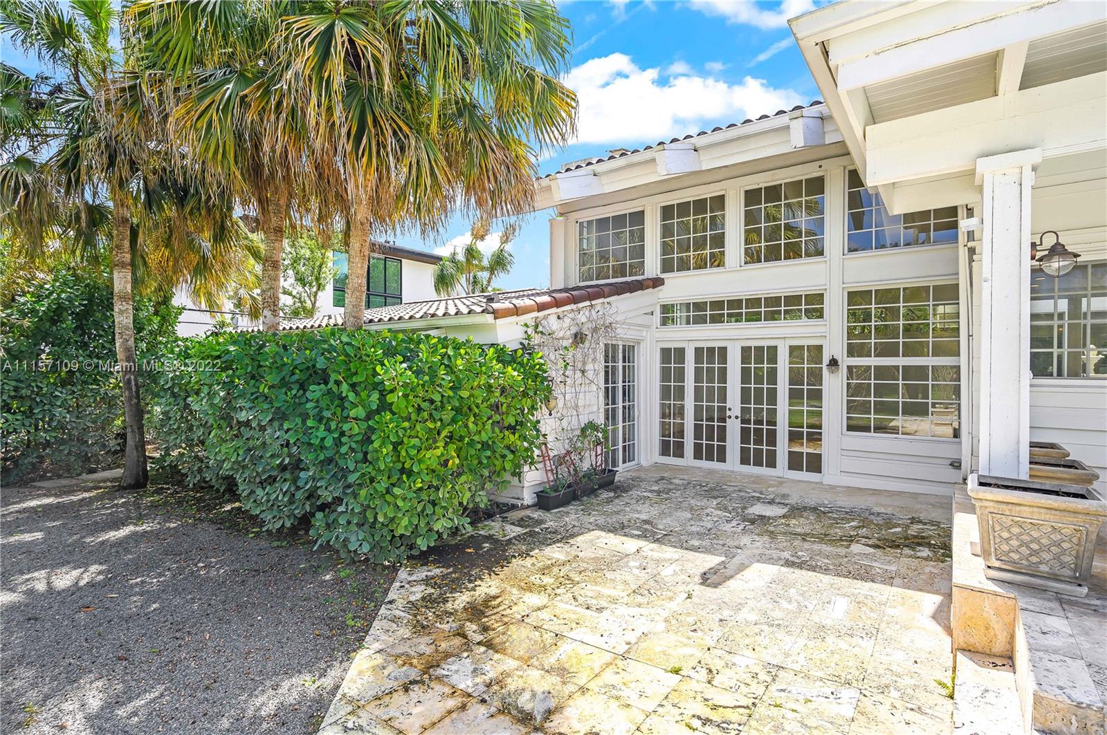 SANSTROM ESTATES - Residential