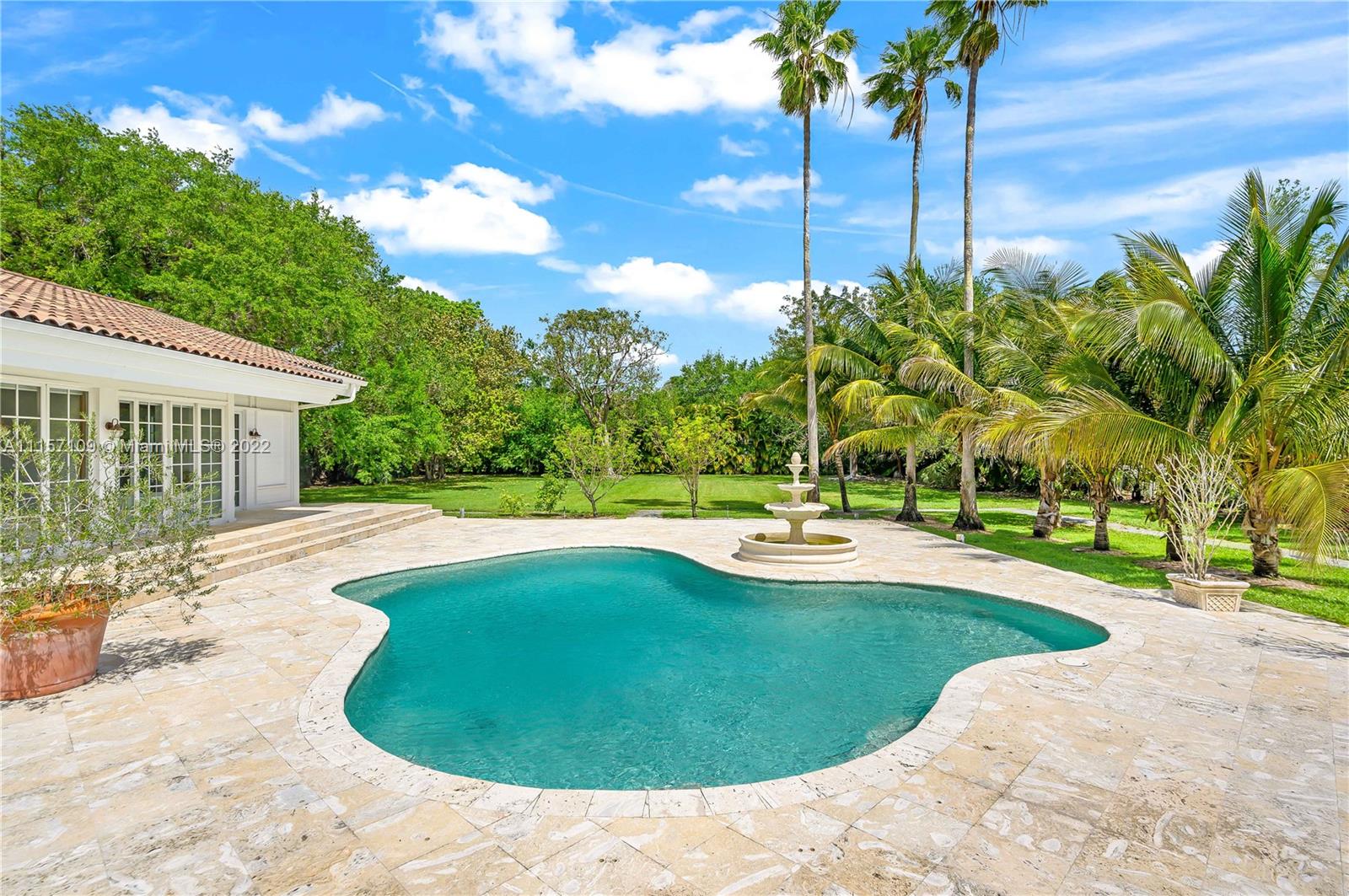 SANSTROM ESTATES - Residential