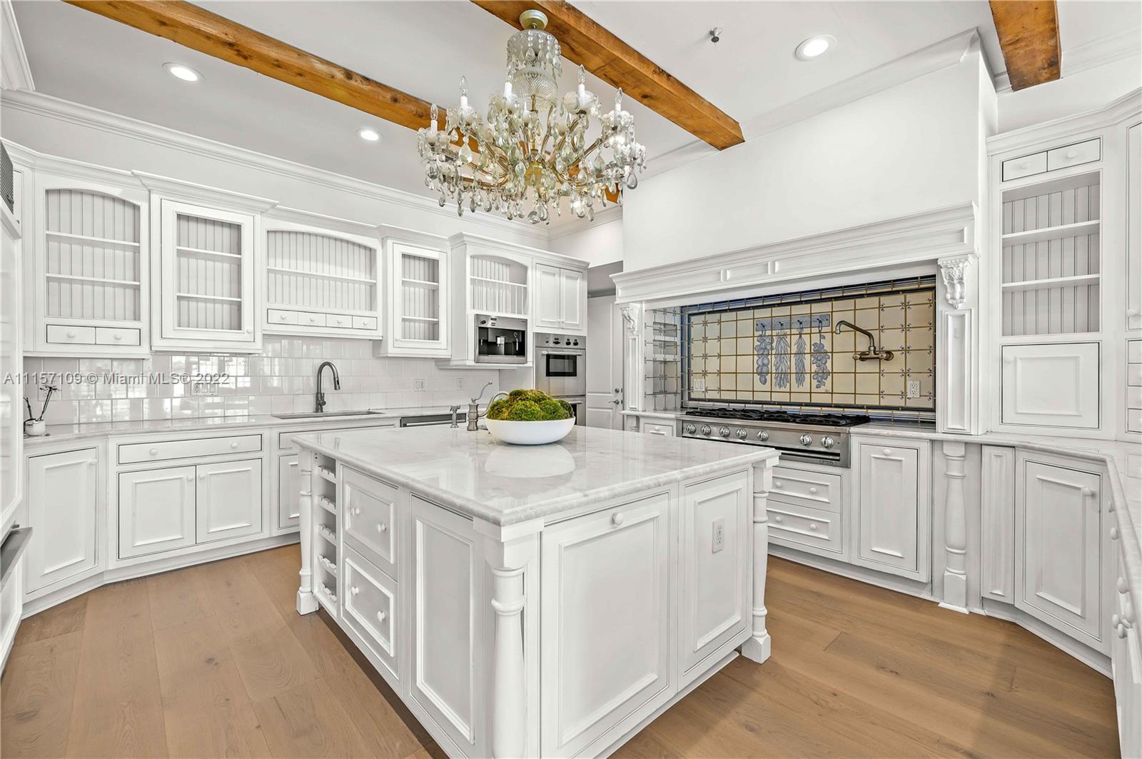 SANSTROM ESTATES - Residential