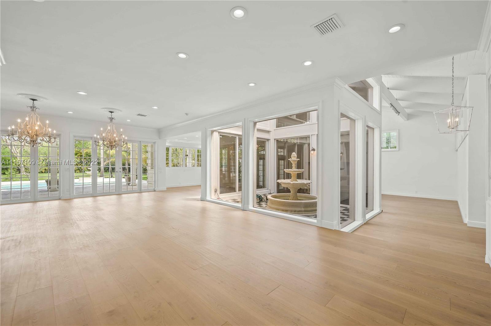 SANSTROM ESTATES - Residential