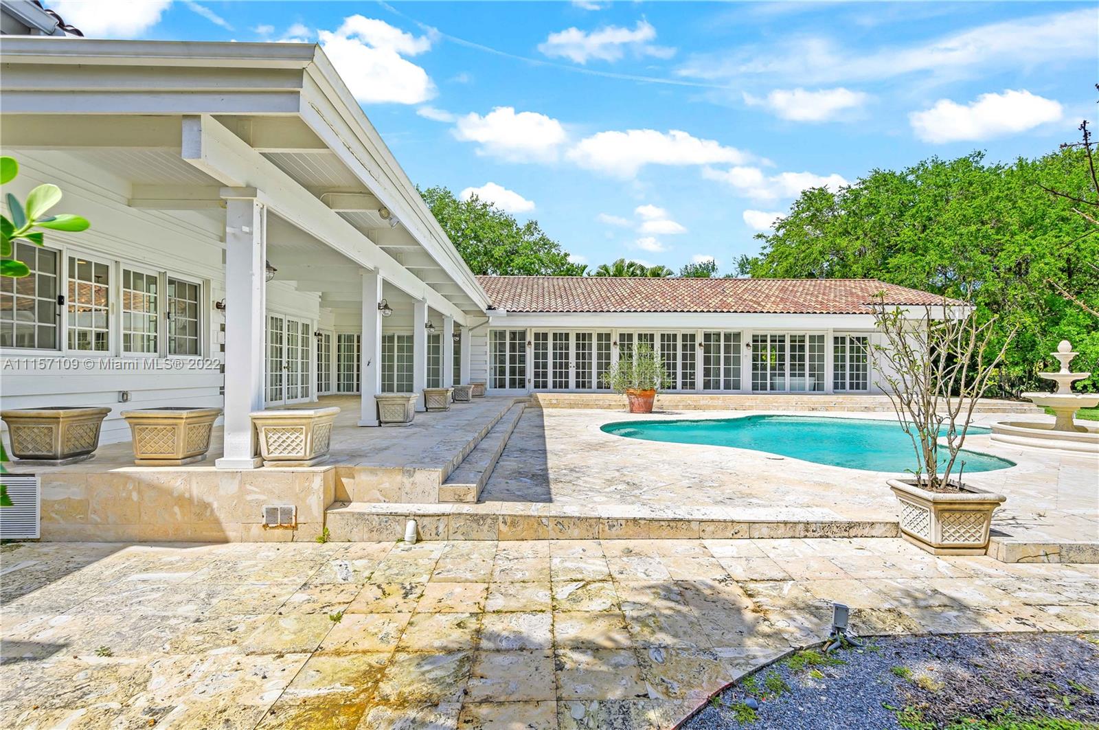 SANSTROM ESTATES - Residential