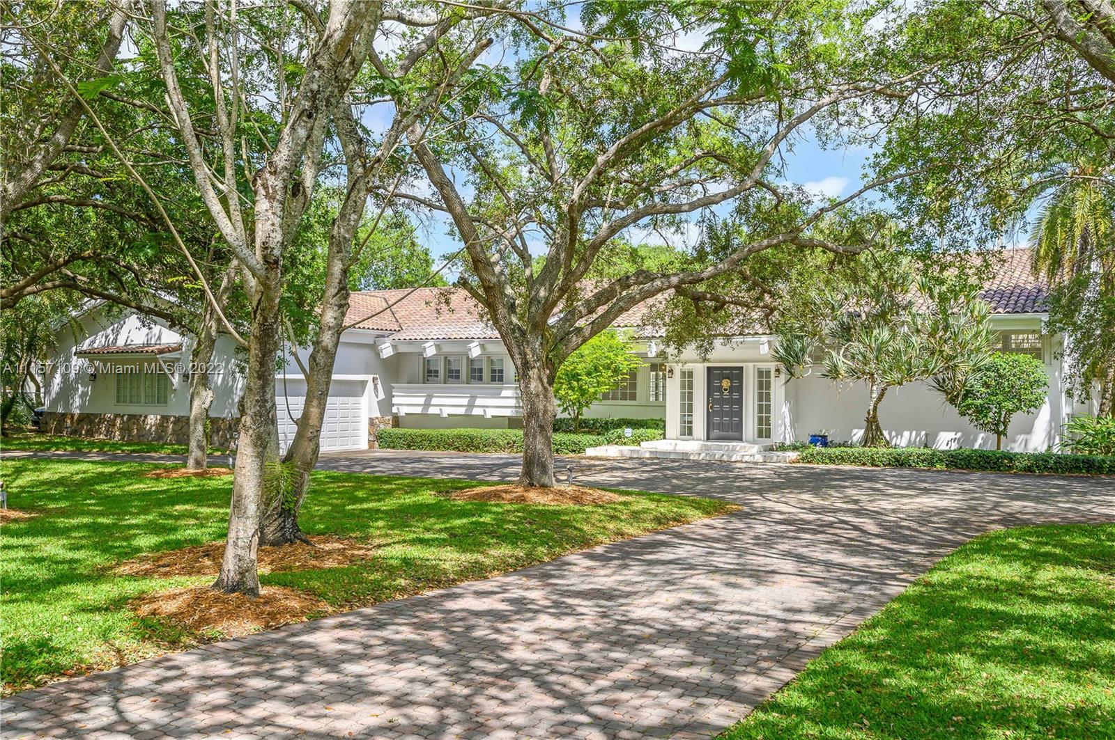 SANSTROM ESTATES - Residential