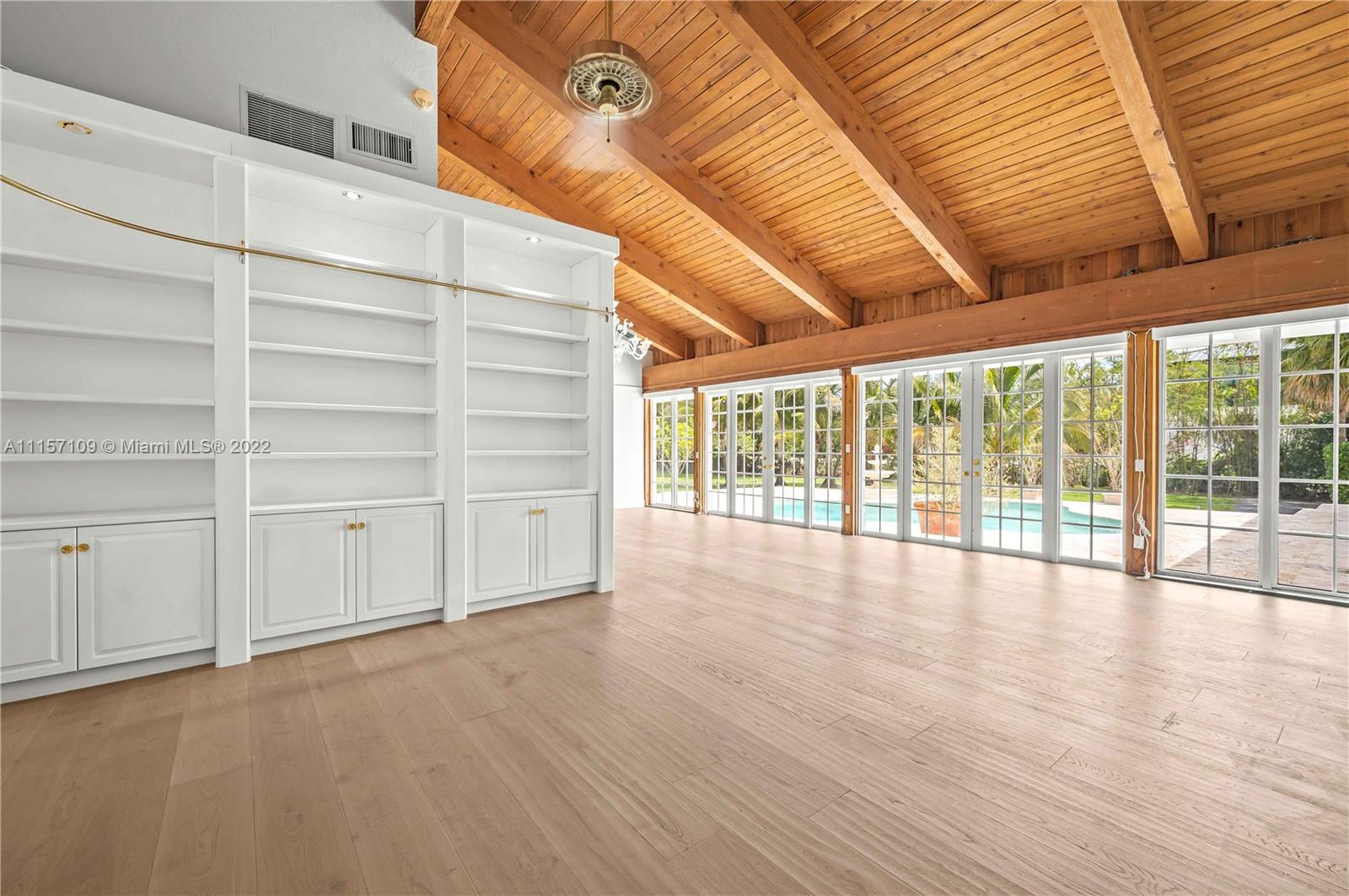 SANSTROM ESTATES - Residential