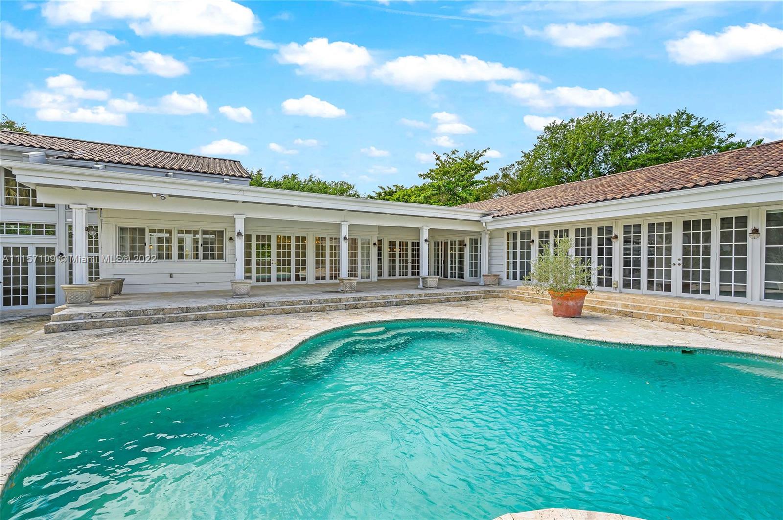 SANSTROM ESTATES - Residential