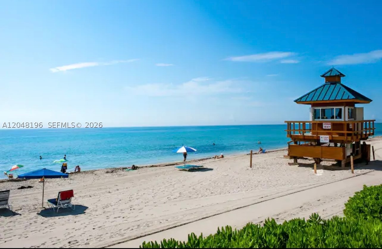 THE AVENTURA BEACH CLUB C - Residential