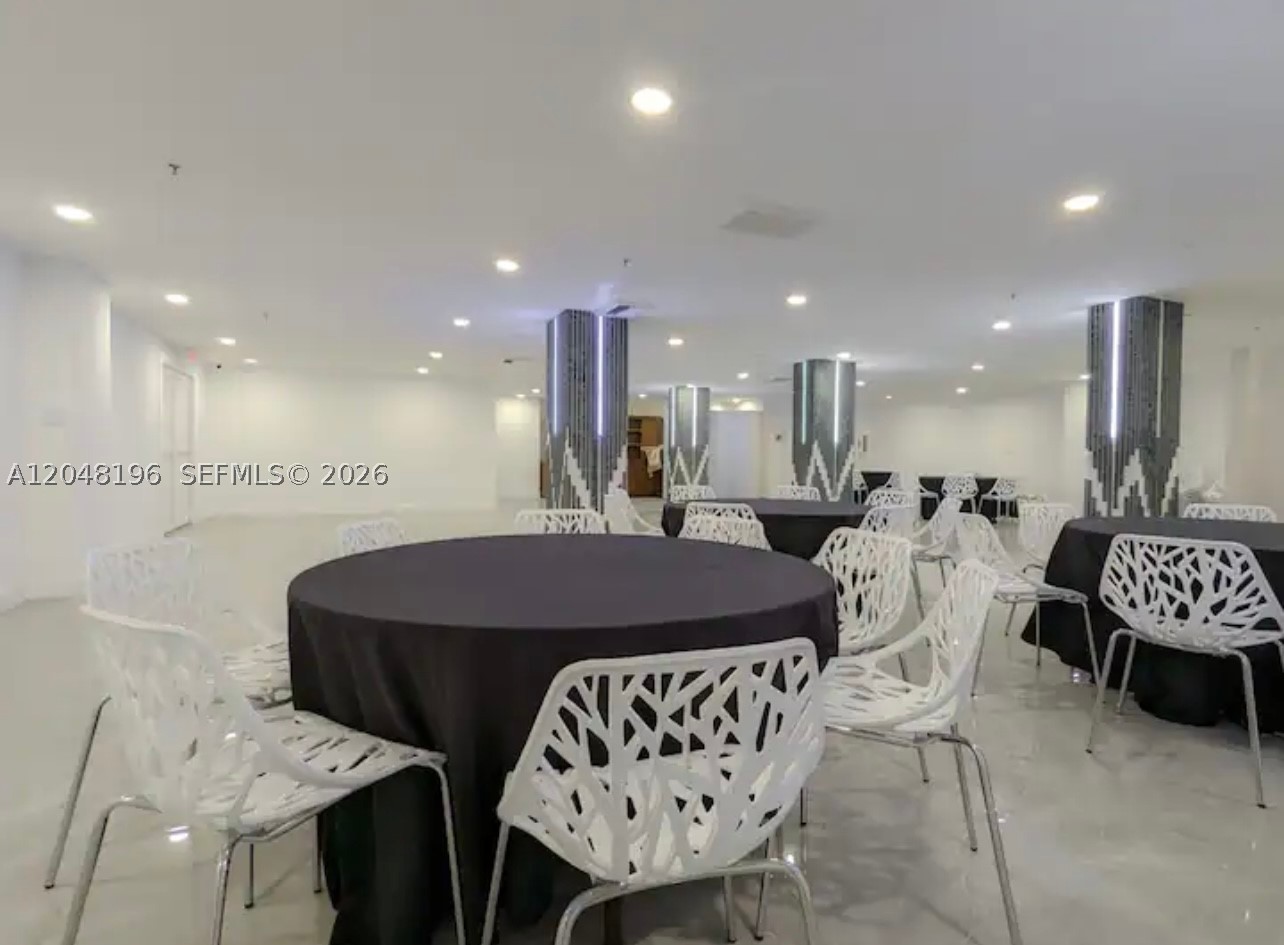 THE AVENTURA BEACH CLUB C - Residential