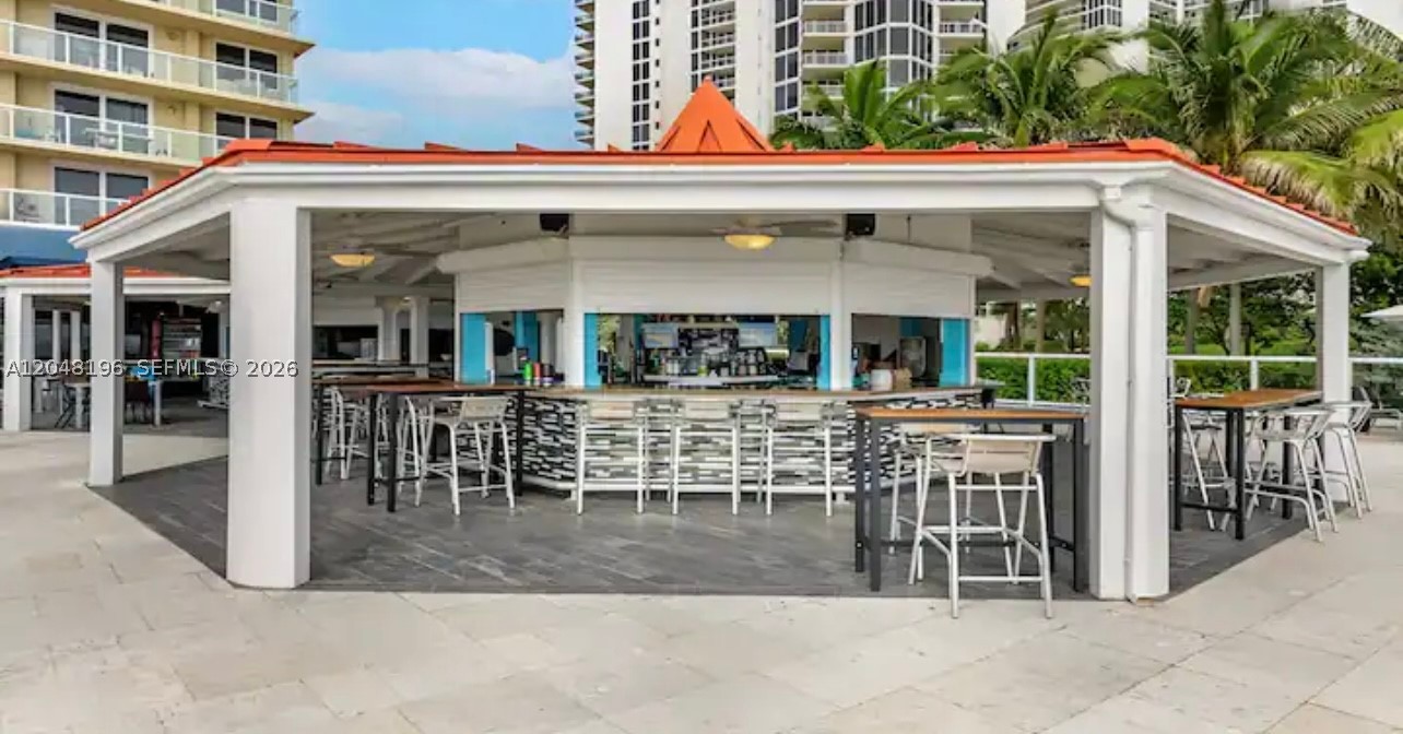 THE AVENTURA BEACH CLUB C - Residential
