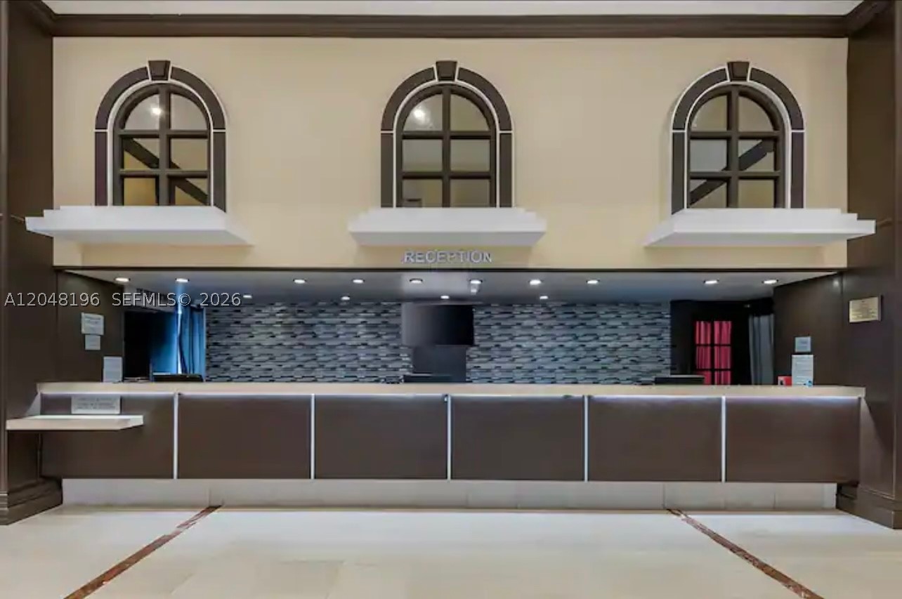 THE AVENTURA BEACH CLUB C - Residential