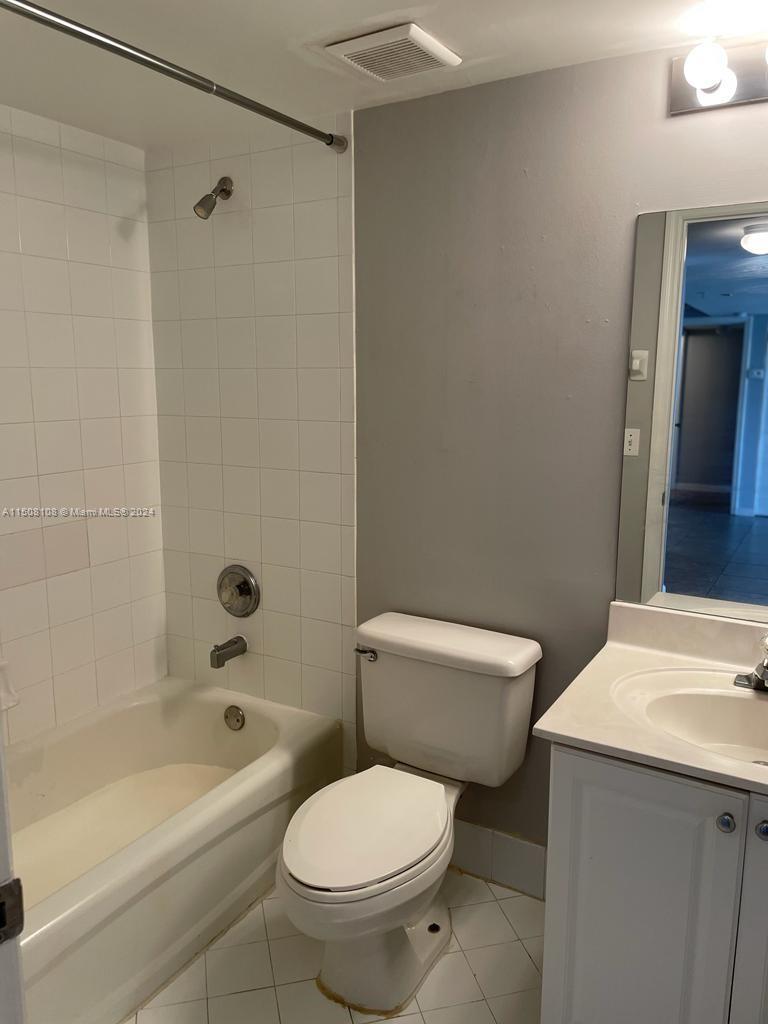 SHERIDAN OCEAN CLUB CONDO - Residential Lease