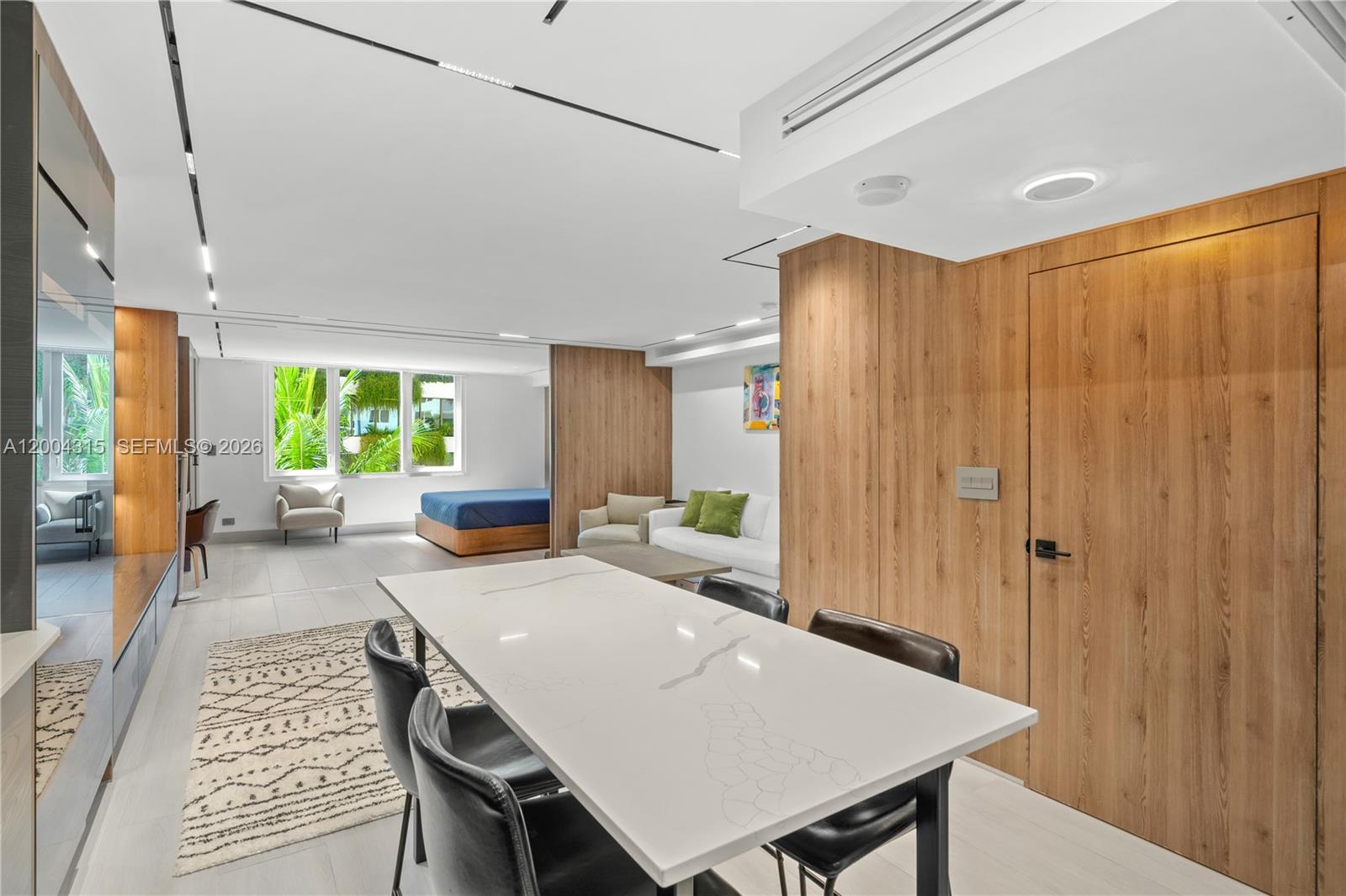 RONEY PALACE CONDO - Residential