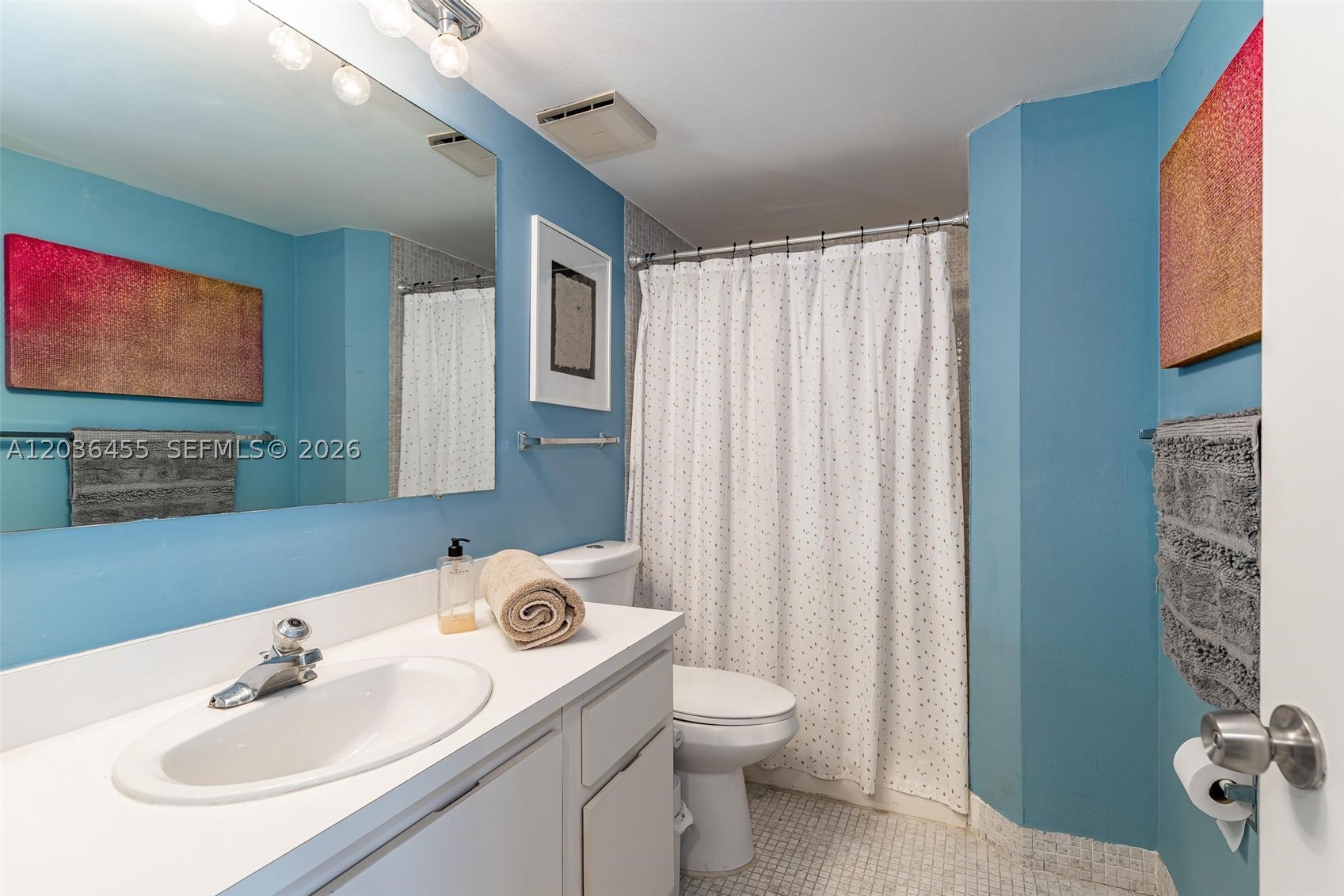 THE PALM BAY YACHT CLUB C - Residential Lease
