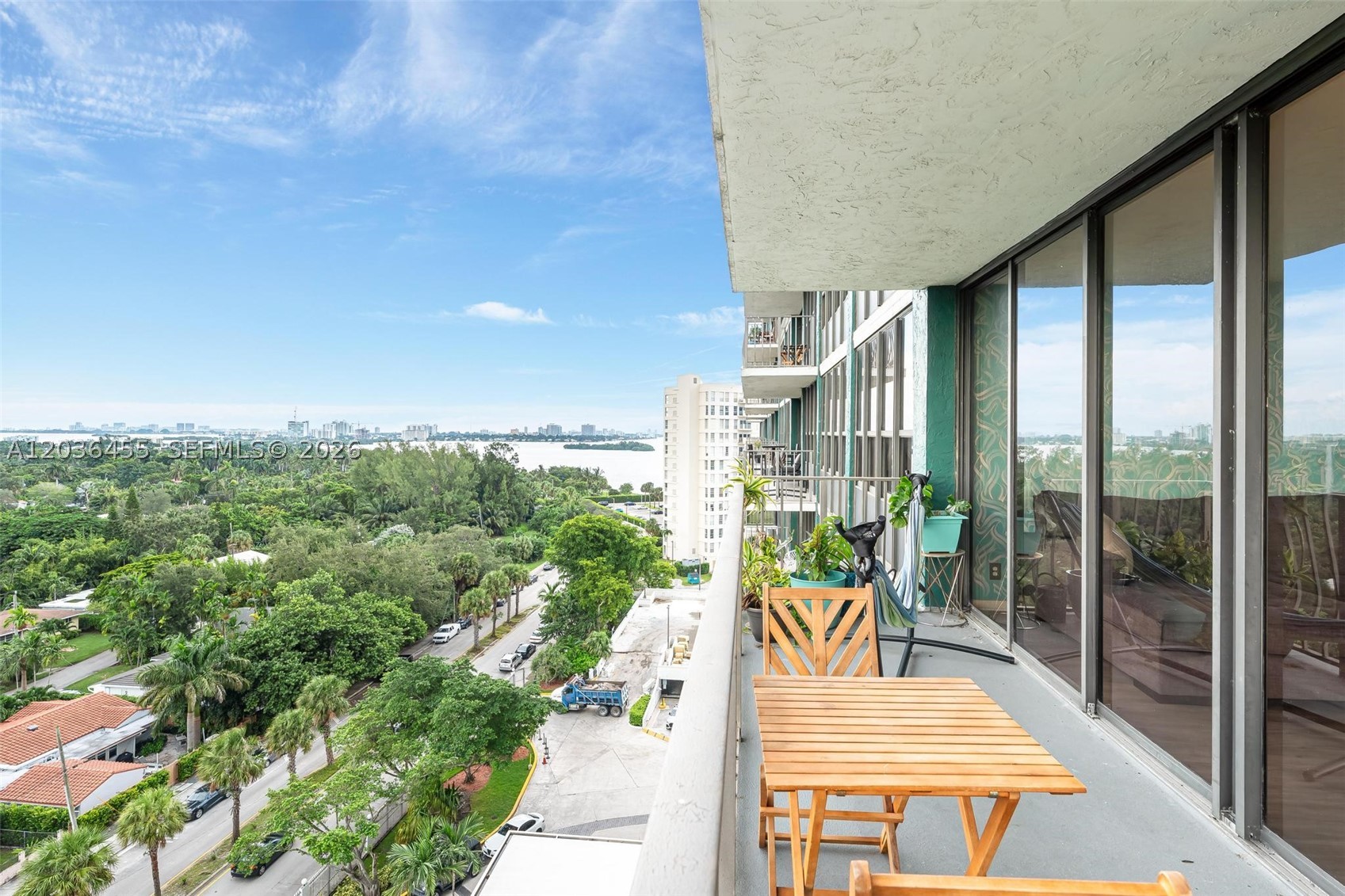 THE PALM BAY YACHT CLUB C - Residential Lease