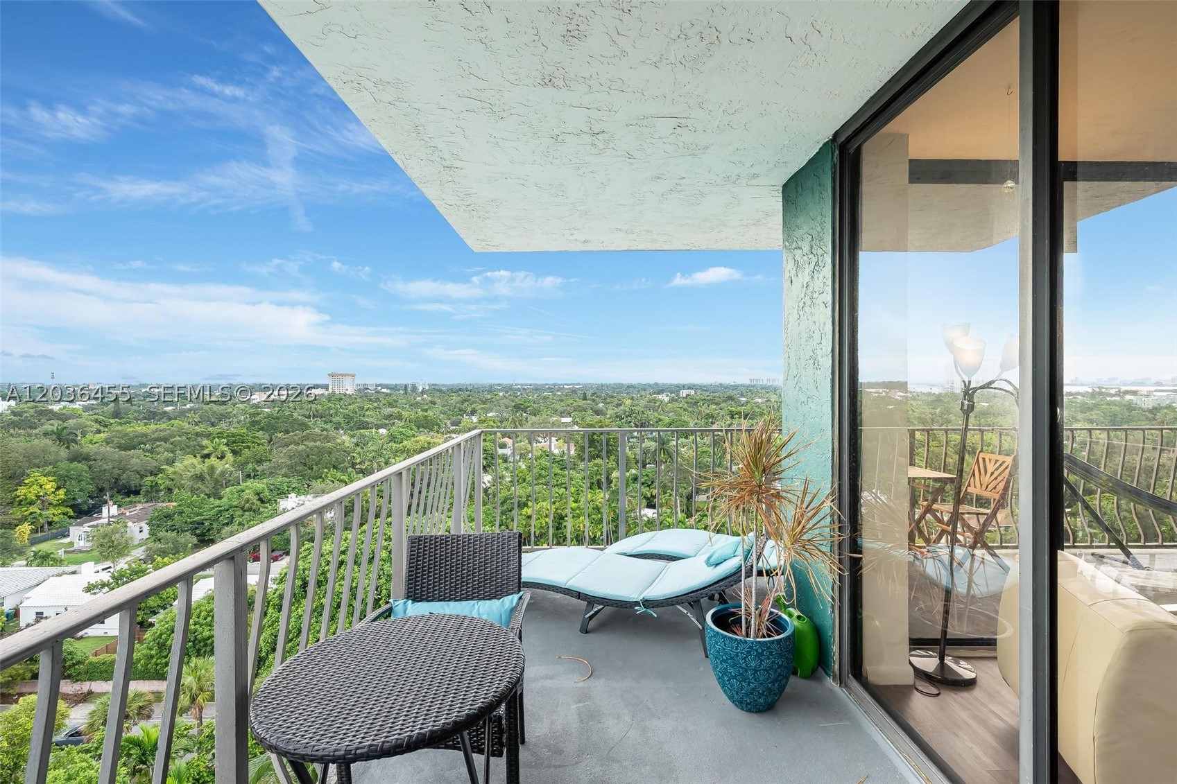 THE PALM BAY YACHT CLUB C - Residential Lease