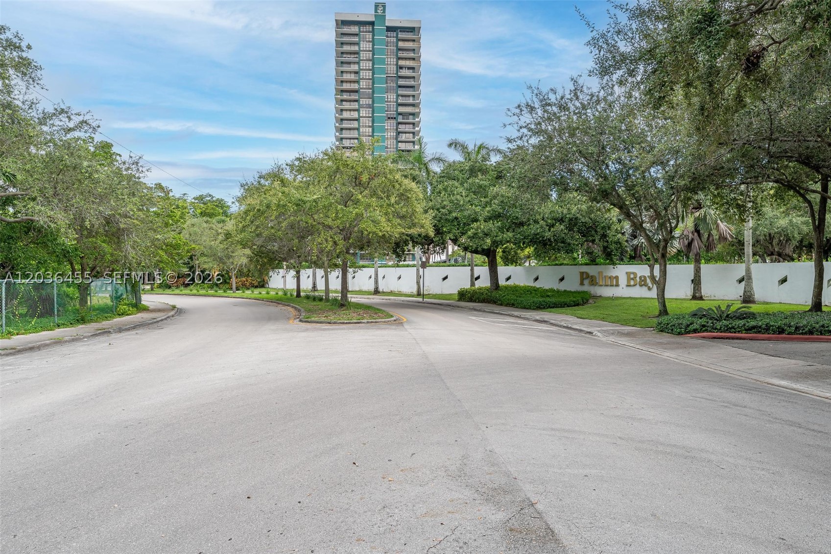 THE PALM BAY YACHT CLUB C - Residential Lease