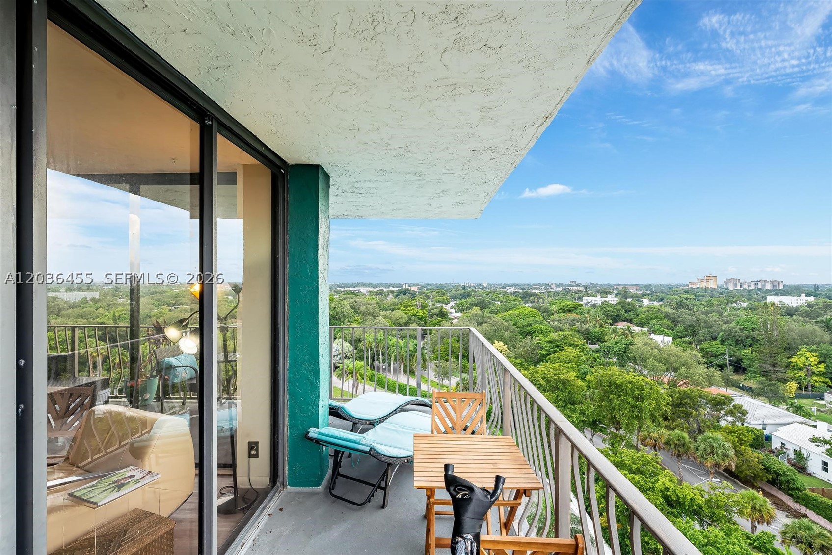 THE PALM BAY YACHT CLUB C - Residential Lease
