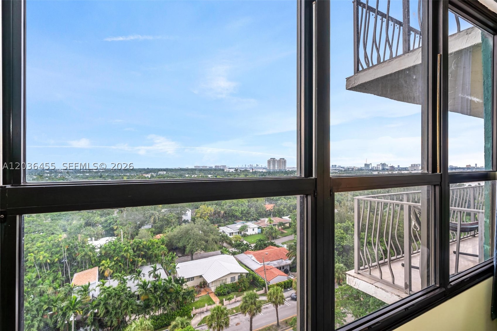 THE PALM BAY YACHT CLUB C - Residential Lease