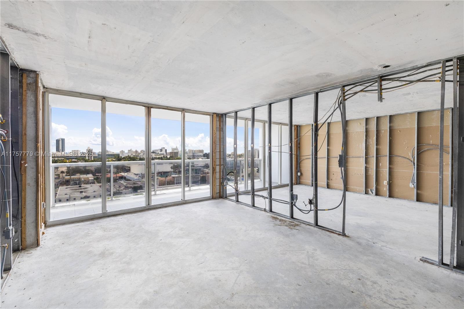 SUNSET HARBOUR SOUTH COND - Residential