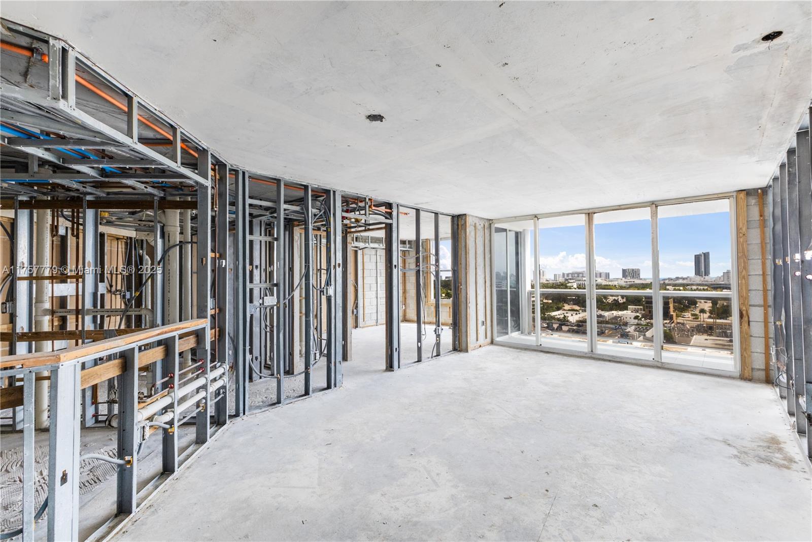 SUNSET HARBOUR SOUTH COND - Residential