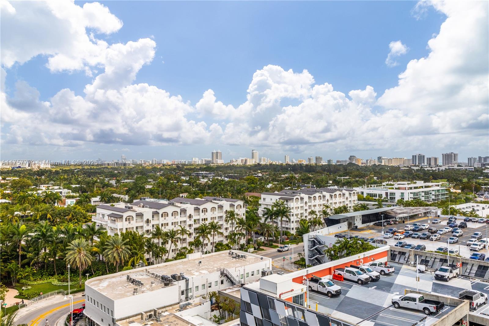 SUNSET HARBOUR SOUTH COND - Residential